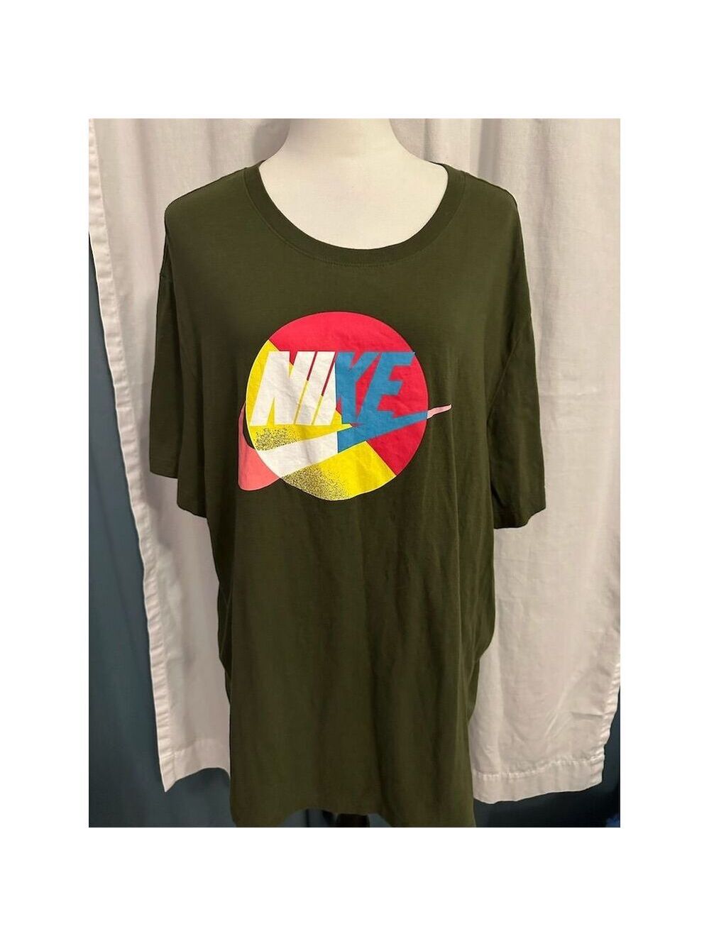 Nike Men's 3XL Green Graphic Print T-Shirt Multicolor Logo